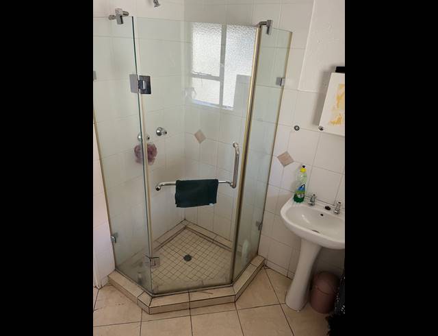 1 BEDROOM FLAT FOR SALE IN RENSBURG